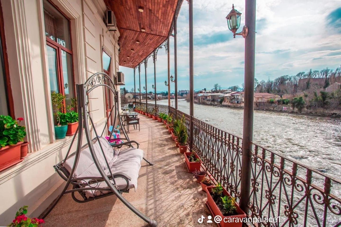 Hotel Caravan Palace Kʼutʼaisi Exterior foto